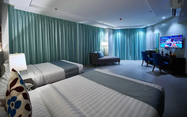 غرفة ديلوكس بسريرين منفصلين، J7 Hotel Plaza 2/2