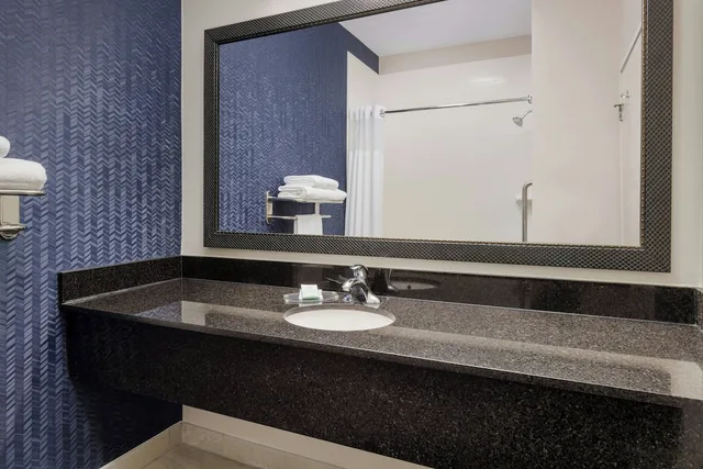 غرفة بسرير كوين، Fairfield Inn By Marriott Philadelphia Airport 7/10