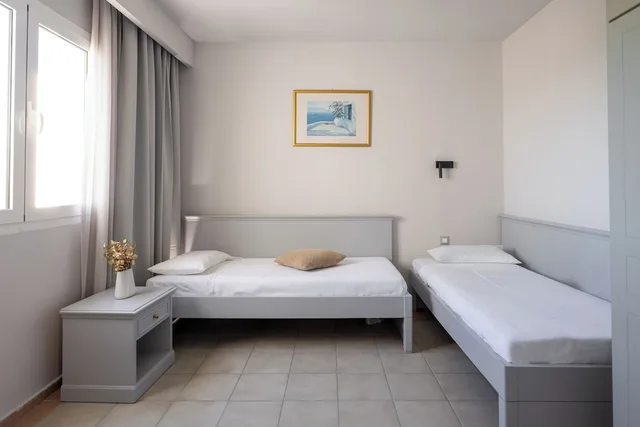 غرفة عائلية بسريرين منفصلين بإطلالة على البحر مع أريكة، Mare Village Ierapetra 5/10