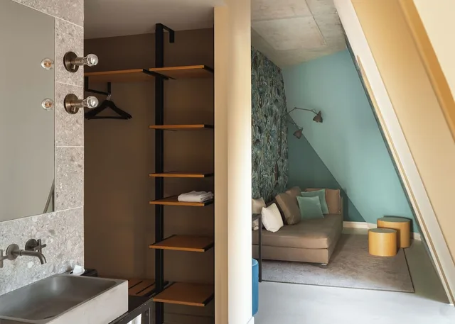 جناح جونيور بسرير كوين، Hotel Miano 6/10