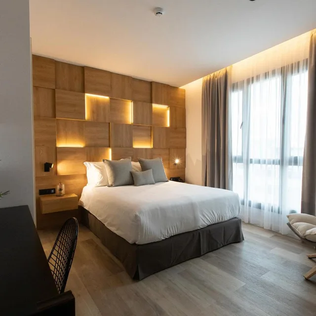 Room, Castle View، Old Port Studios 3/10