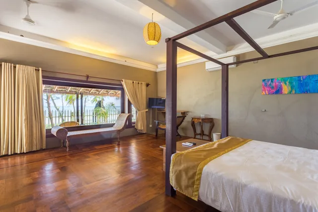 Superior, King Bed, Beach Front, Azure Tides Marari 4/10