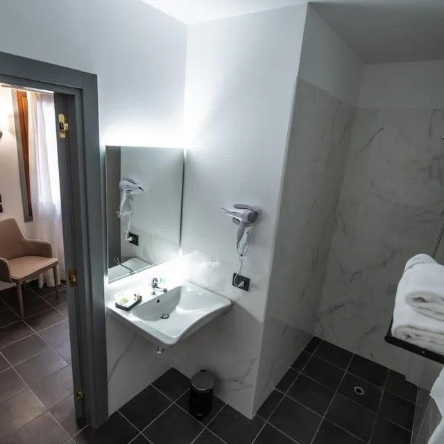 غرفة مفردة بشرفة، Relais Manzoni 9/10