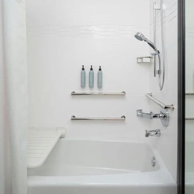 استوديو بسرير كينج مع أريكة بحوض استحمام لذوي الإعاقة، Residence Inn Melbourne 5/6