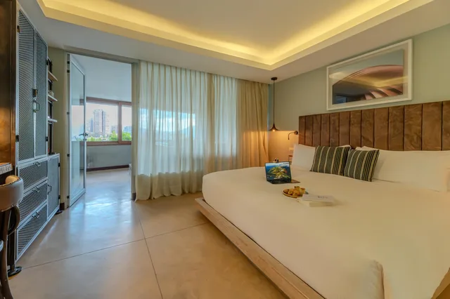 Envy، The Charlee Hotel 1/2