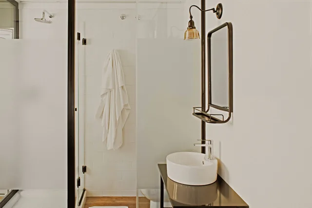غرفة سوبيريور بسرير مزدوج بشرفة، room00 Chueca Hostel 3/4
