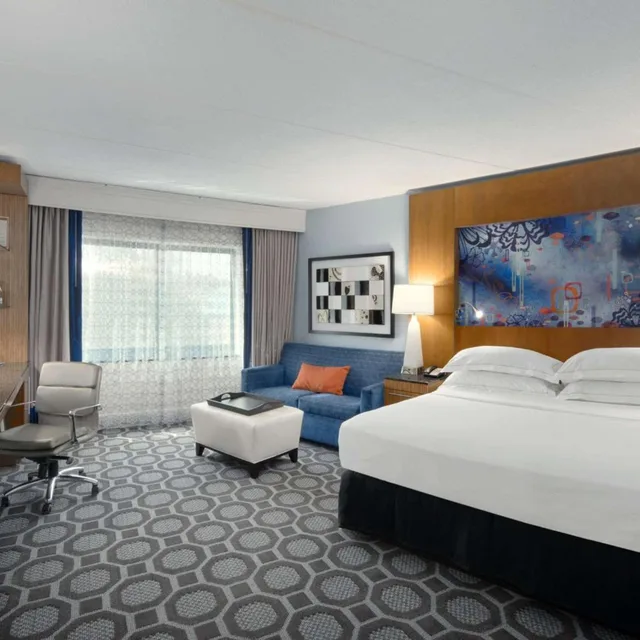 غرفة ديلوكس بسرير كينج لذوي الإعاقة، Hilton Long Island Huntington 1/3