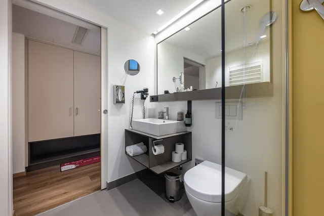 غرفة كومفورت بسرير كينج، HOTEL POST 4/4
