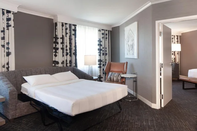 جناح رئاسي بسرير كينج بغرفة نوم واحدة في طابق مرتفع، Fremont Marriott Silicon Valley 3/4