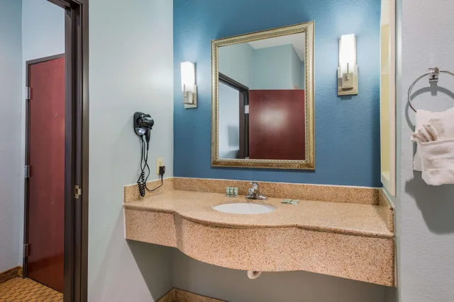 غرفة، Best Western South Plains Inn & Suites 8/9