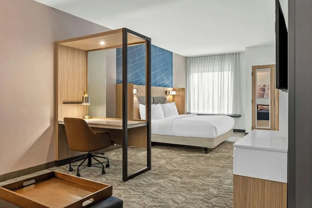 جناح بسرير كينج مع سرير سحّاب إضافي، SpringHill Suites by Marriott Columbus West 5/6