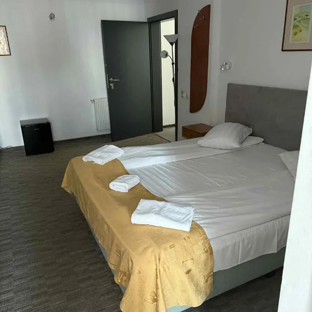 غرفة مزدوجة بسريرين منفصلين، Hotel City Center 4/10