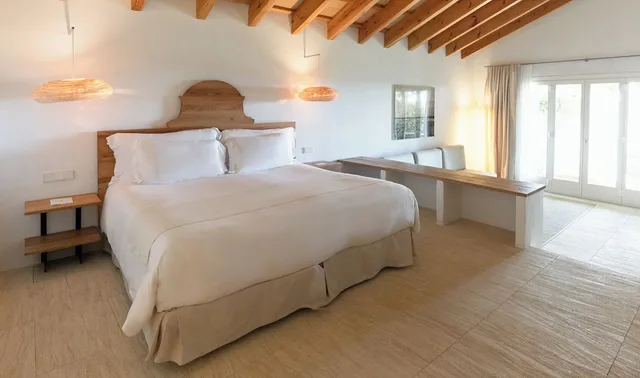 غرفة ديلوكس بسرير كينج بإطلالة على البحر، Hotel Torralbenc 6/7
