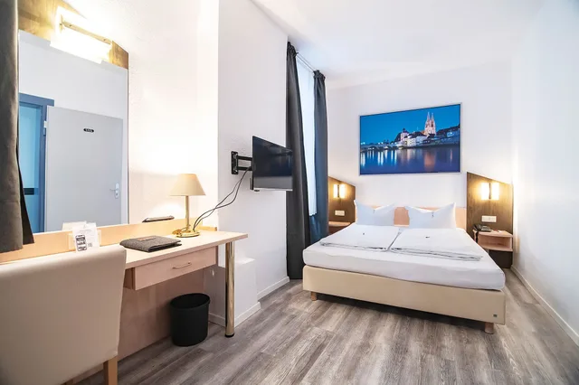 غرفة صغيرة بسرير مزدوج، Hotel Weidenhof 1/2