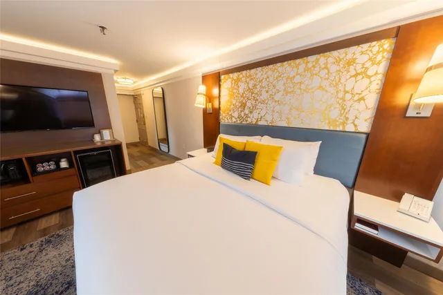 Room, King Bed, The Westfield Inn, BW Signature Collection 1/9