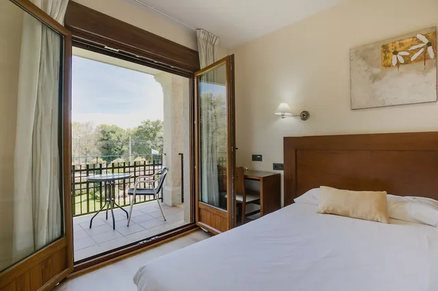 غرفة قياسية بسرير مزدوج، Hotel Rural Campaniola 3/6