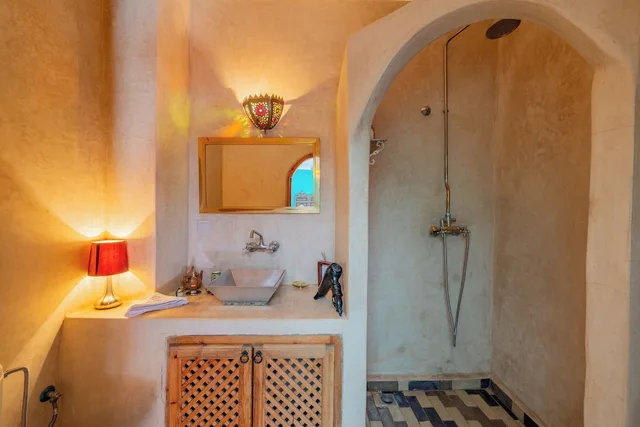 غرفة كلاسيكية بسرير كوين بإطلالة على الفناء، Riad Yamina 52 2/2