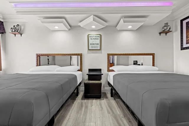 غرفة قياسية بسريرين كوين، Rodeway Inn Santa Ana - Garden Grove 1/3