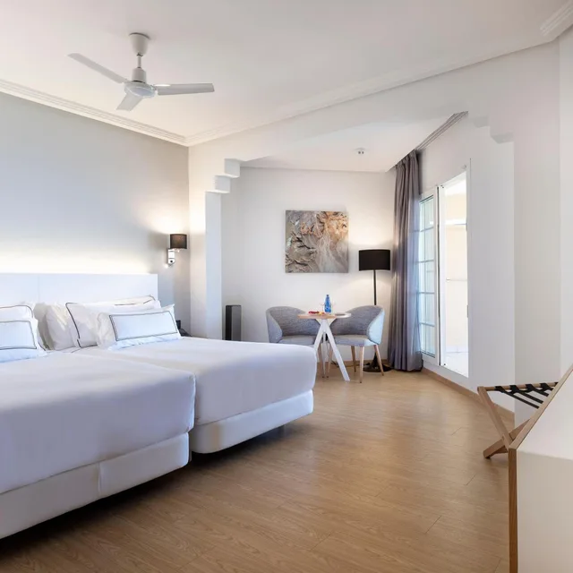 Grand, the Level, Premium, Double Bed، Melia Atlantico Isla Canela 5/10