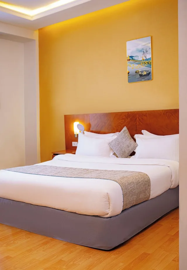 Executive, Suite, King Bed, AZZEMAN HOTEL 7/10