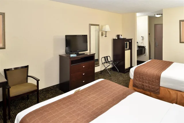 غرفة بسريرين كوين، Best Western Inn Elyria 7/7
