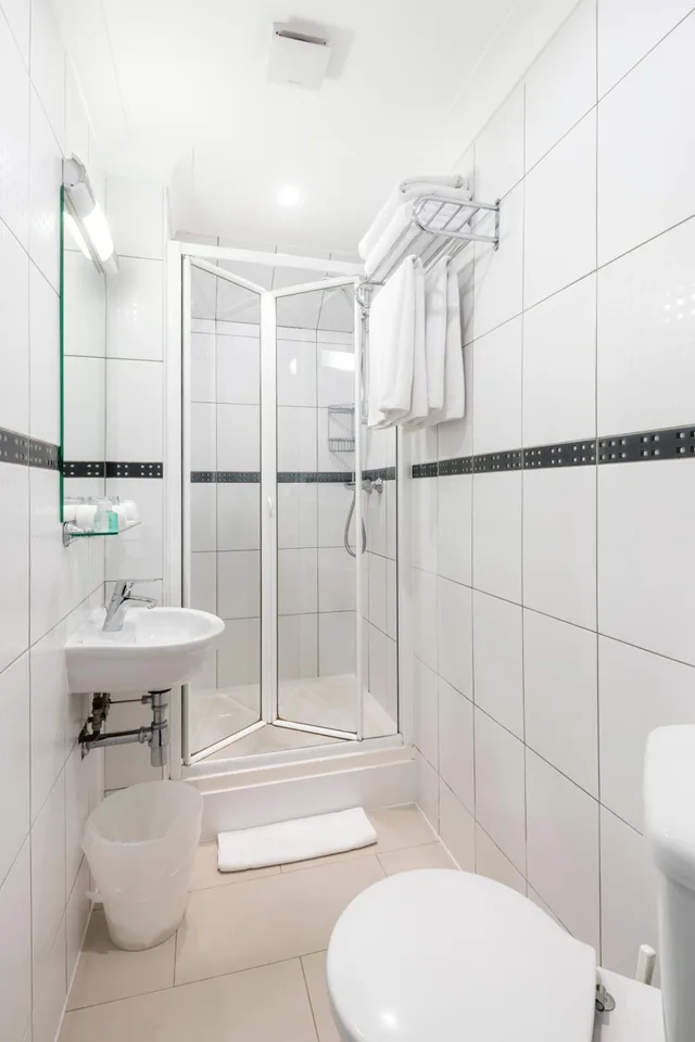 غرفة رباعية، London House Hotel 8/9