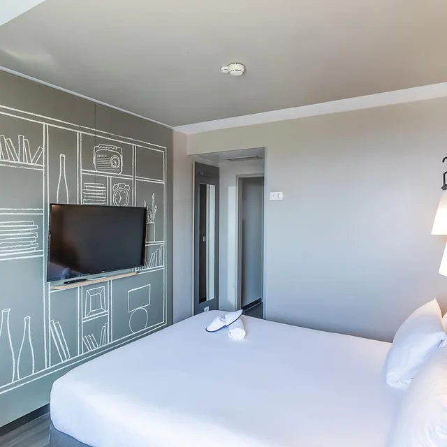 Superior, Double Bed, Sea or River View، Ibis Porto Gaia 6/9