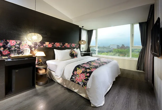 غرفة بريميوم بسرير كوين، Pokara Resort 1/2