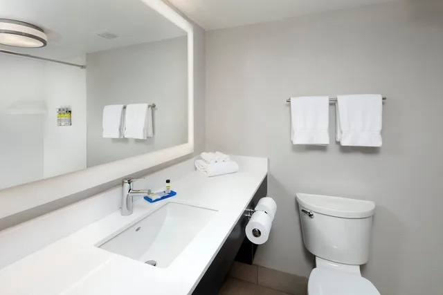 غرفة قياسية بسريرين كوين، Holiday Inn Express Middlesboro 4/6