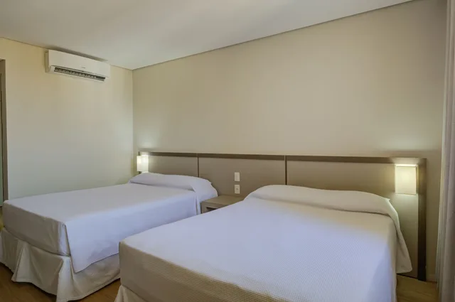 Superior, Single, 2 Double Beds، Viale Tower Hotel 2/3