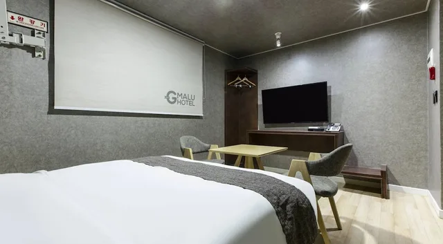 غرفة قياسية بسرير مزدوج بإطلالة على المدينة، Malu Hotel 8/10