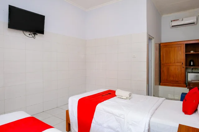 Reddoorz, Deluxe, Twin Beds، RedDoorz Plus @ Singaraja 3/4