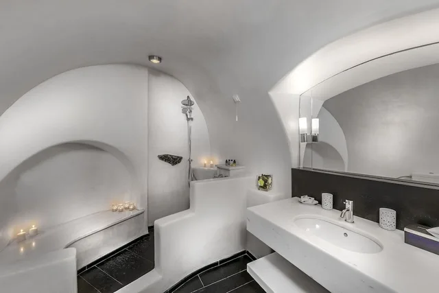 Authentic, Residence, Queen Bed, Sofa، Aigialos Niche Residences & Suites 7/10