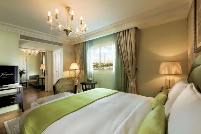 جناح جونيور بإطلالة على النهر، Kempinski Nile Hotel 1/3