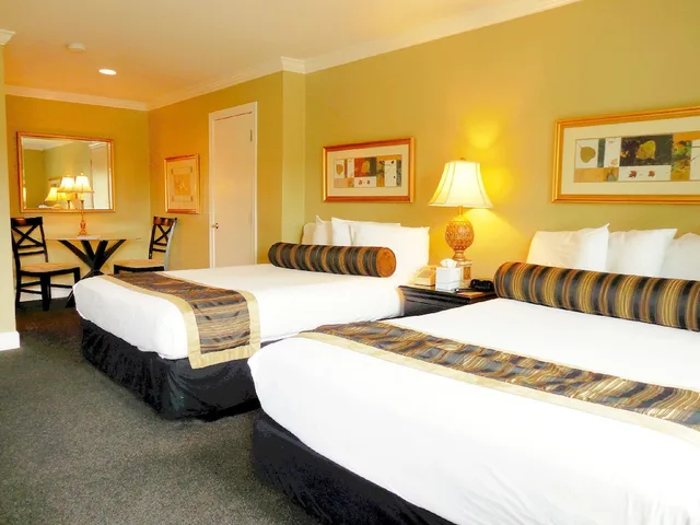 غرفة قياسية بسريرين كوين، Sea Breeze Inn And Cottages 3/8