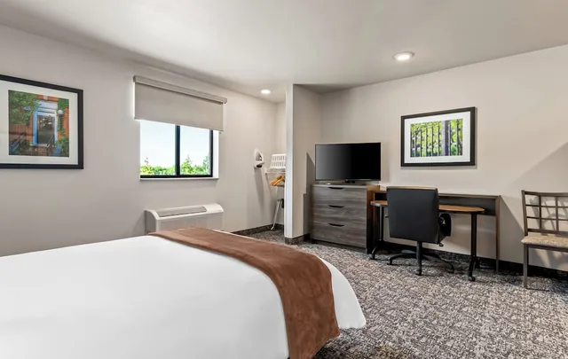 Standard, Single, Queen Bed, My Place Hotel-Bentonville-Rogers, AR 2/7