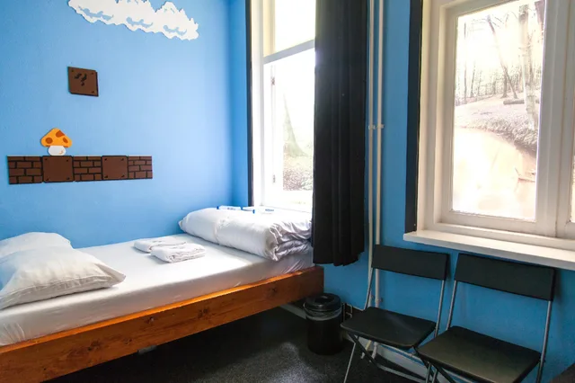 Private, Double Bed، Flying Pigs Uptown Hostel Amsterdam 1/3