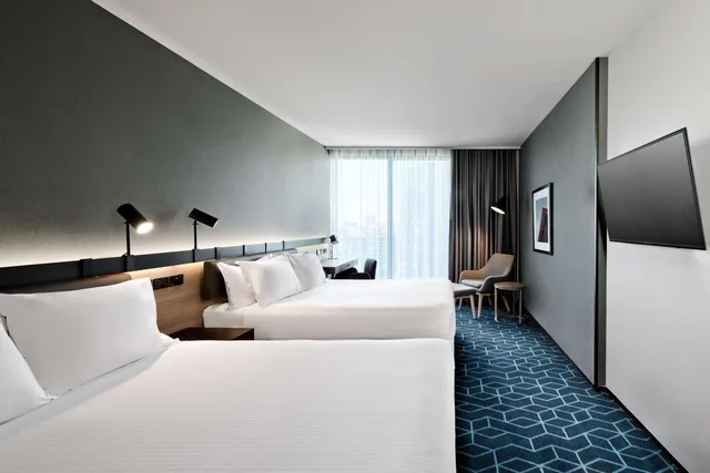 غرفة بريميوم بسريرين كوين بإطلالة على المرفأ، Vibe Hotel Melbourne Docklands 2/7