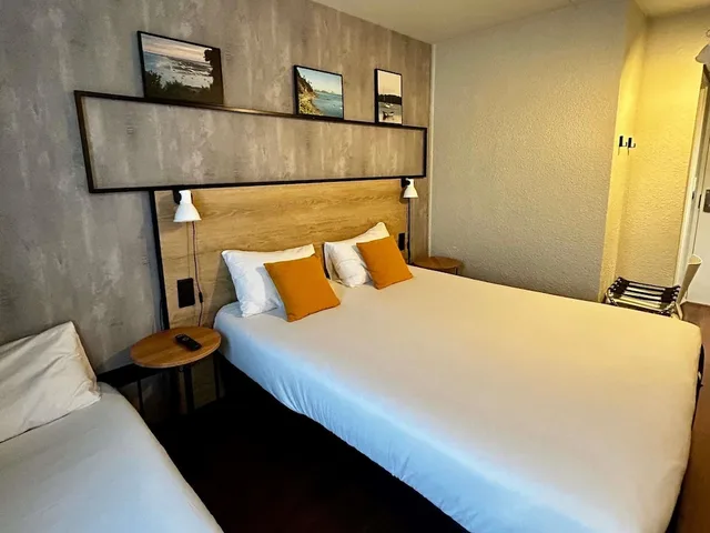 غرفة بسرير مزدوج وسرير فردي، Ibis St Malo La Madeleine 5/10