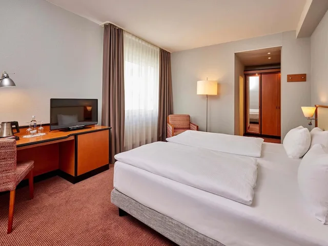غرفة قياسية بسرير مزدوج، Mercure Hotel Dusseldorf City Center 4/8
