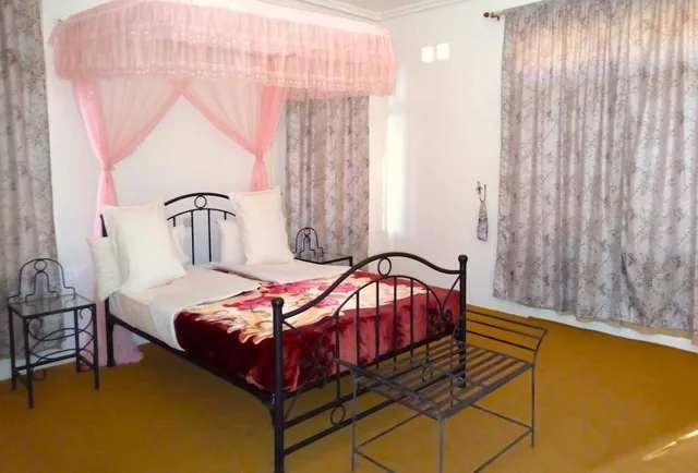 Standard, Double Bed, Green Hills Lodge 1/2