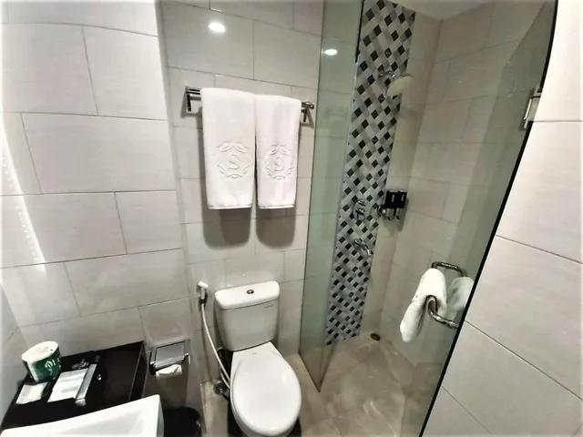 غرفة ديلوكس بسريرين منفصلين، Savero Style Hotel Bogor 2/2