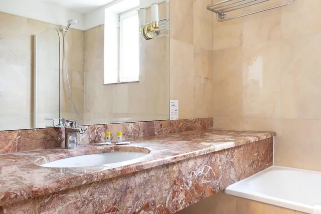 غرفة قياسية ثلاثية بسرير كوين وسرير فردي، B&B HOTEL Affi Lago di Garda 10/10