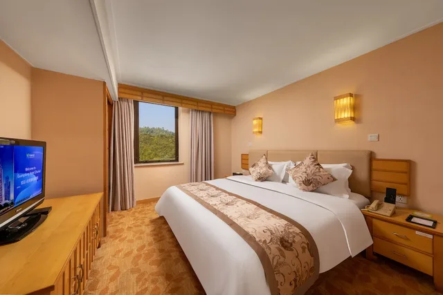شقة عائلية بسرير كينج، Guangdong Hotel Zhuhai Ex Guangdong Regency 1/2