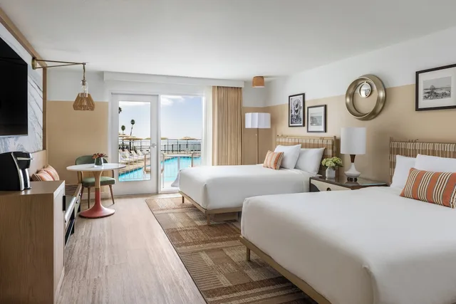 غرفة ديلوكس بسريرين كوين بإطلالة جزئية على البحر لذوي الإعاقة، Pacific Point Resort 3/5