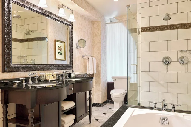 1 Bedroom, Palace, Suite, King Bed، The Brown Palace Hotel And Spa Autograph Collection 1/1