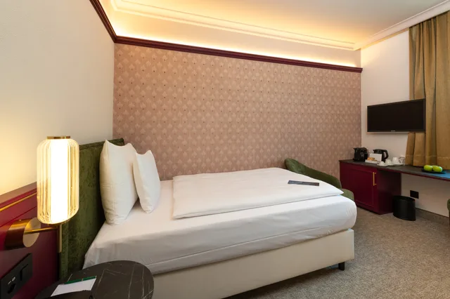غرفة مفردة، Cresta Palace 2/7