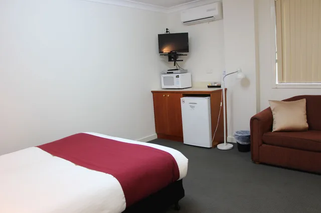 غرفة ديلوكس بسرير كوين، PIONEER WAY MOTEL 3/5