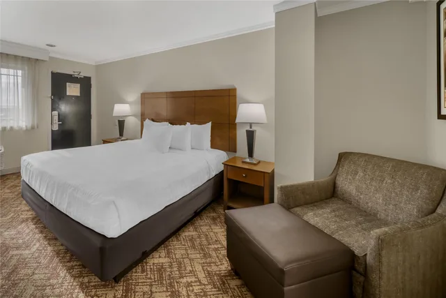 Room, King Bed, Best Western Plus Northwoods Inn 4/6
