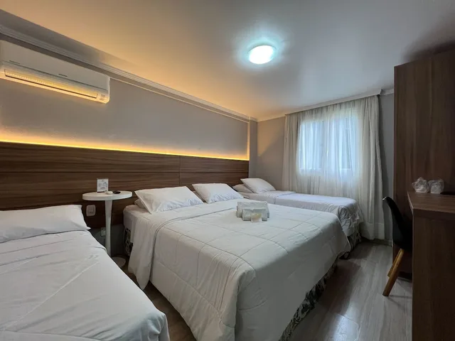 غرفة ديلوكس رباعية بسرير مزدوج وسريرين منفصلين، Pousada Viena 8/10